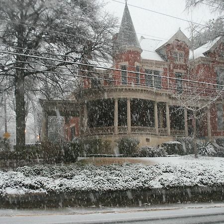Burke Mansion Bed & Breakfast เมคอน ภายนอก รูปภาพ