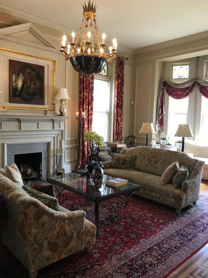 Burke Mansion Bed & Breakfast เมคอน ภายนอก รูปภาพ