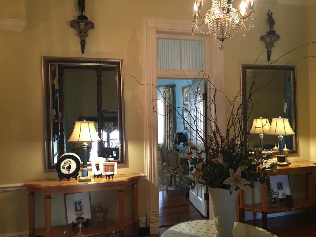 Burke Mansion Bed & Breakfast เมคอน ภายนอก รูปภาพ