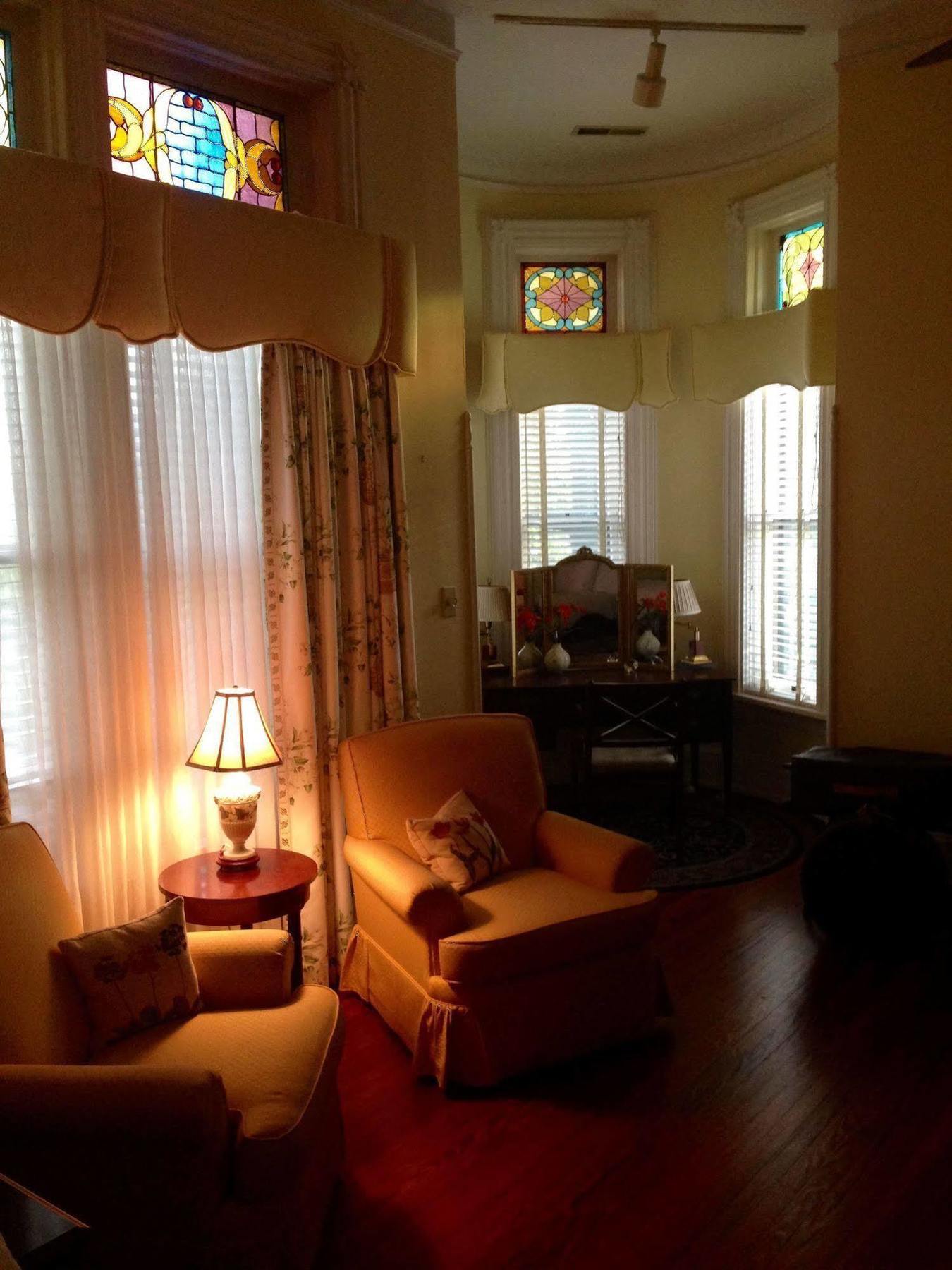 Burke Mansion Bed & Breakfast เมคอน ภายนอก รูปภาพ